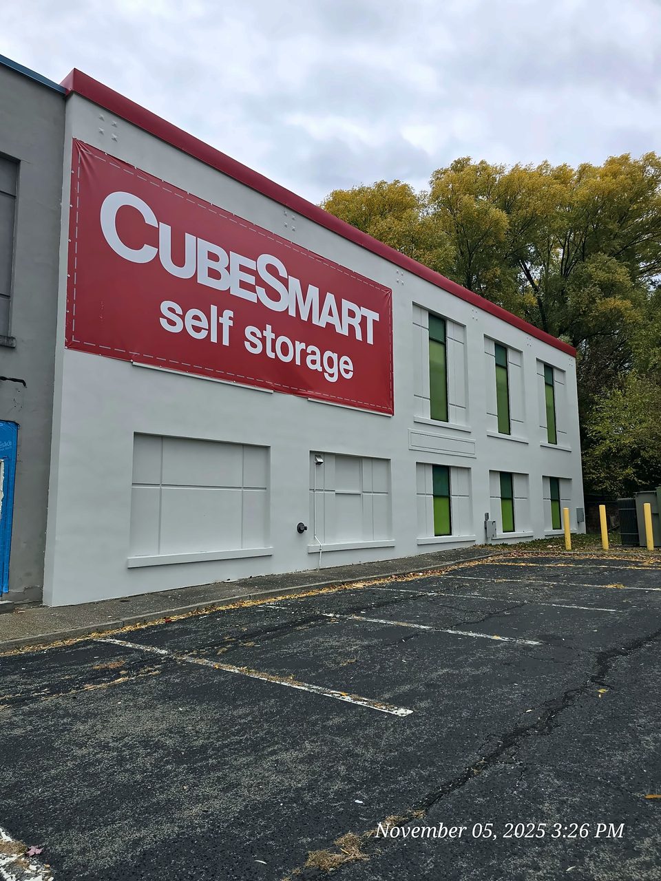 CubeSmart, Schenectady — panel signs on the side elevation