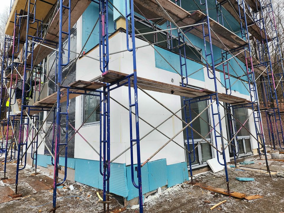 System scaffold for EIFS insulation board, 2023