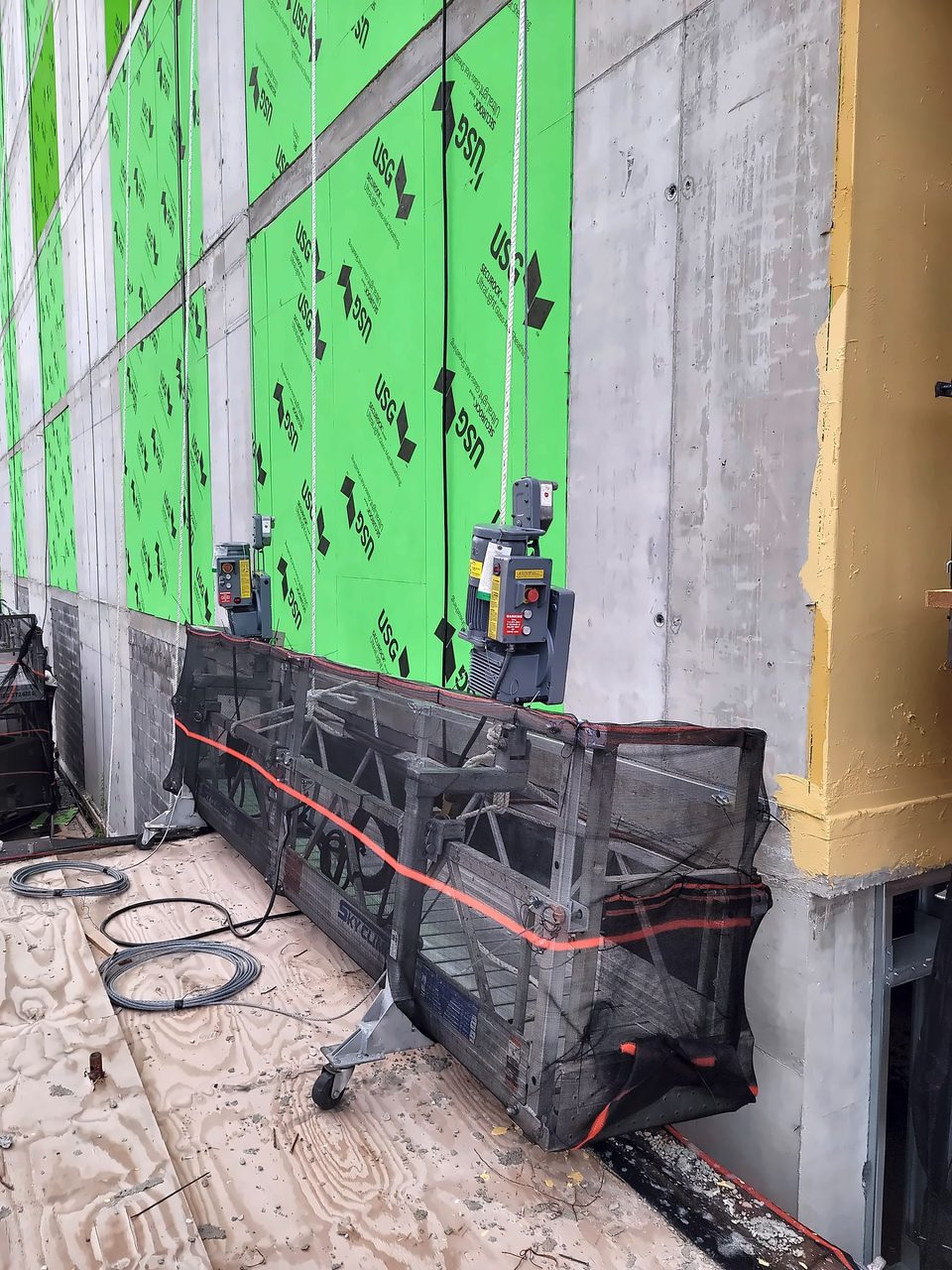 Detail: sheathing, fluid-applied barrier and insulation board