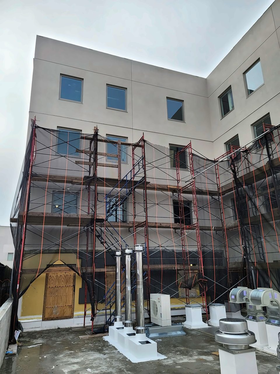 After: finished elevation with the last scaffold in place
