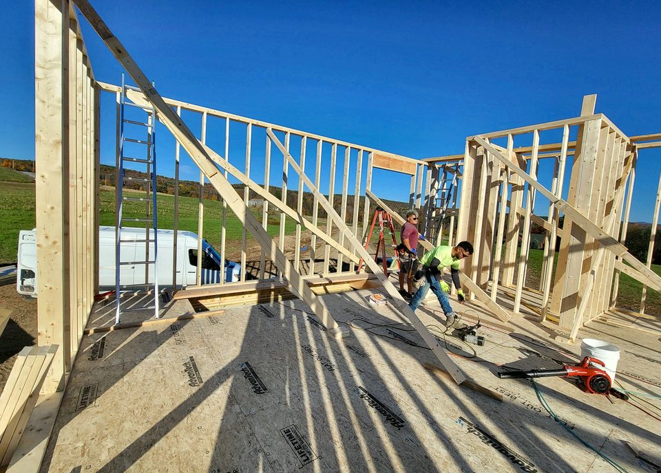 Framing crew, 2022
