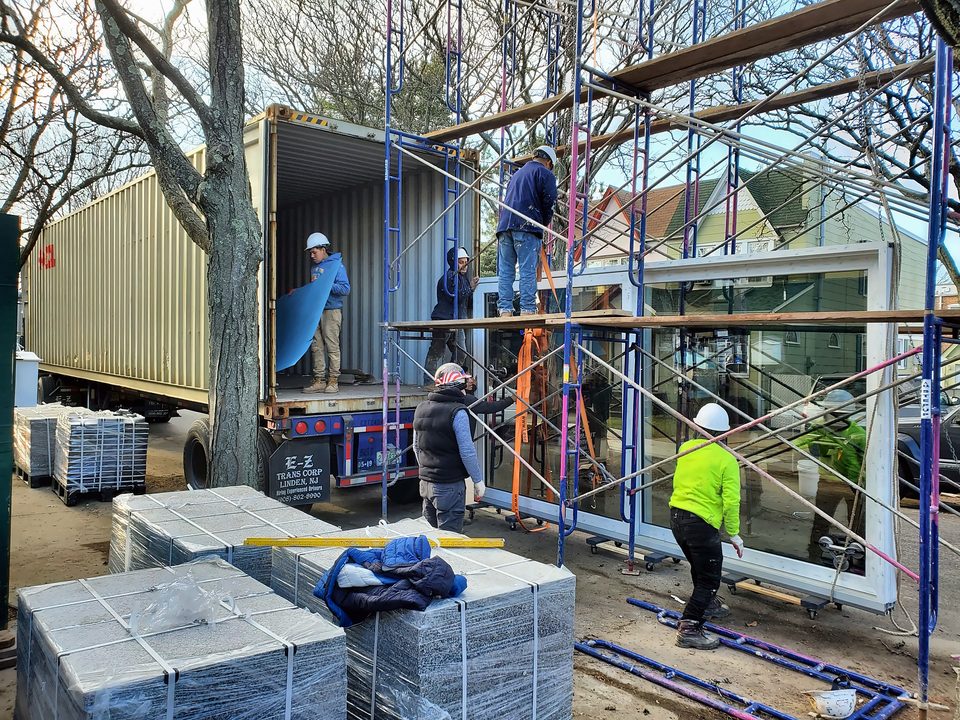 Unloading materials, 2020