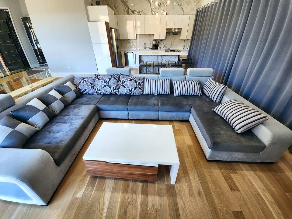Roxbury — living room and open kitchen, 2023