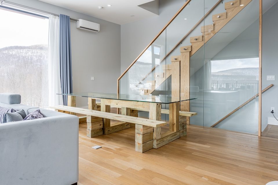 Floating stairs with glass guards