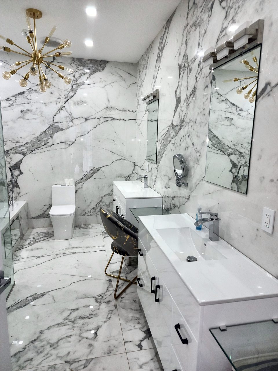 Marble-tile bathroom